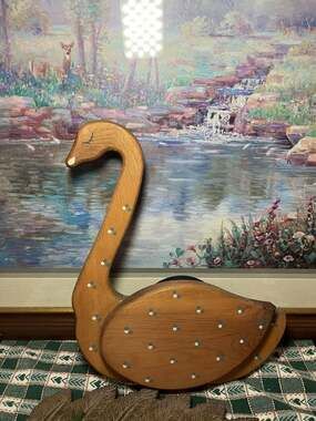 Vintage Hand-Painted Wooden Swan Wall Pocket Hanging Decor